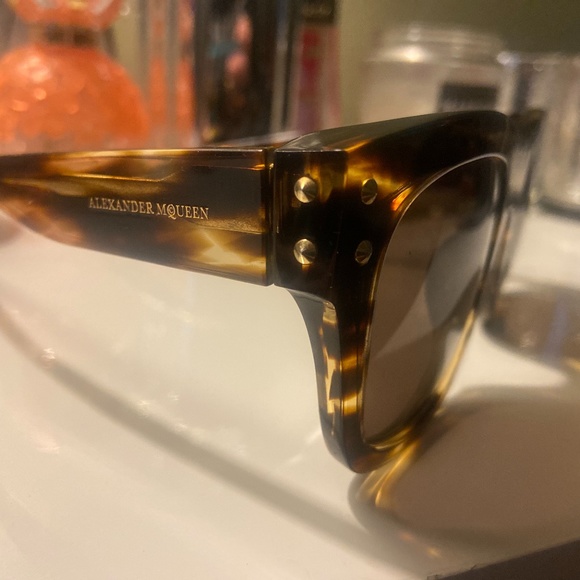 Alexander McQueen Sunglasses main image 4
